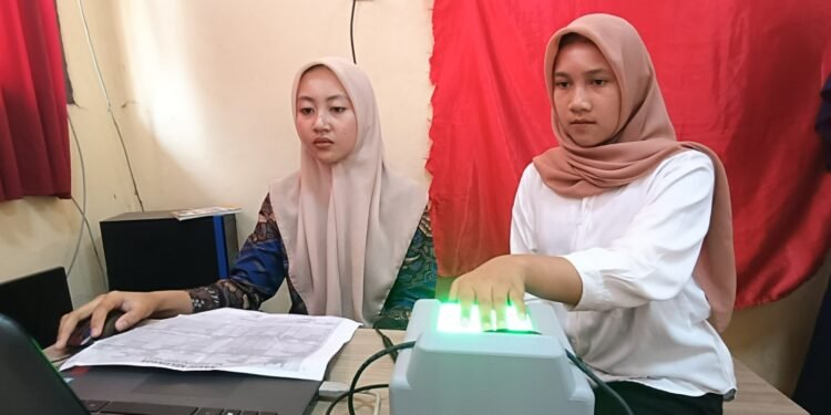 Terapkan “Layanan Sehari Jadi”, Disdukcapil Sasar Pemilih Pemula