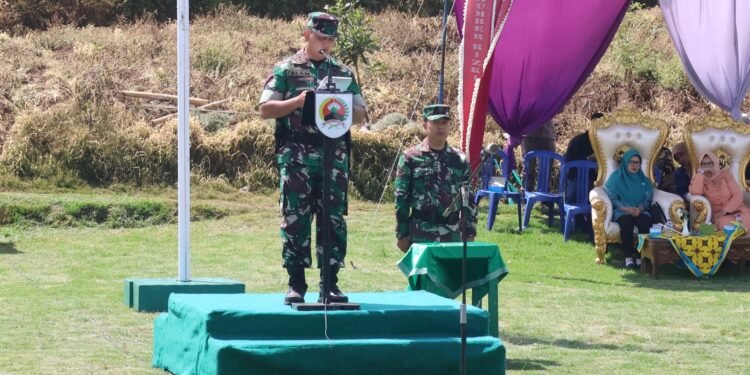 Upacara Penutupan TMMD Pranten Berada Dibawah Lereng Gunung Prau