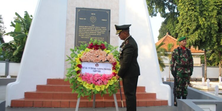 Jelang HUT TNI ke-79 dan Kodam IV/Diponegoro ke-74, Kodim 0736 Batang Gelar Ziarah Rombongan