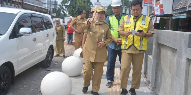 Pj Bupati Batang Minta, Alun-alun Batang Jadi Pusat Ekonomi Rakyat dan Keindahan Kota