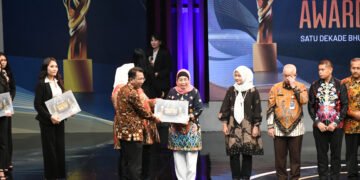 Pj Bupati Batang Raih Bhumandala Award 2024, Bukti Keunggulan Pemanfaatan Informasi Geospasial
