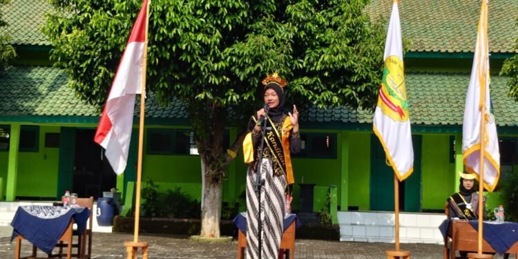 Adu Gagasan Kandidat, Warnai Pilketos SkansaAdu Gagasan Kandidat, Warnai Pilketos Skansa