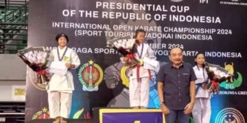 Atlet Muda Batang Raih Emas Kejuaraan Wadokai Indonesia International Open Karate Championship