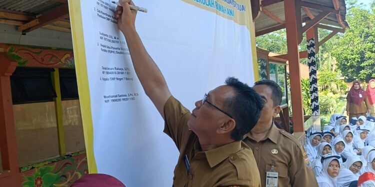 Deklarasikan BARIISAN, Pelajar ESTU Impikan Sekolah Nyaman