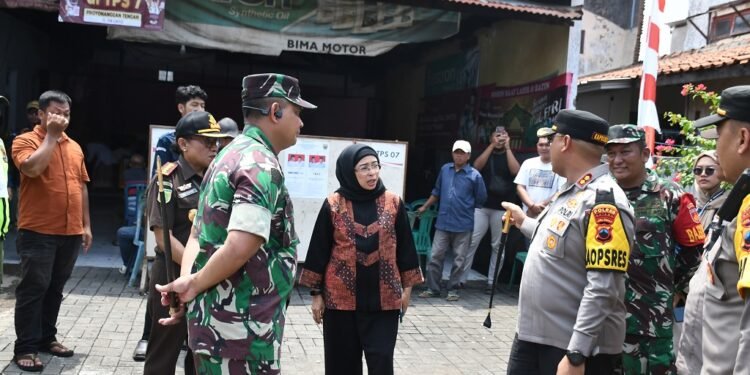 Pj Bupati Batang Pastikan Pemungutan Suara Pilkada Berjalan Aman dan Lancar