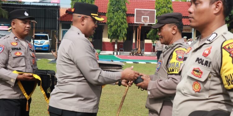 Polres Batang Gelar Apel dan Arahan Bhabinkamtibmas untuk Kesiapan Pilkada Serentak