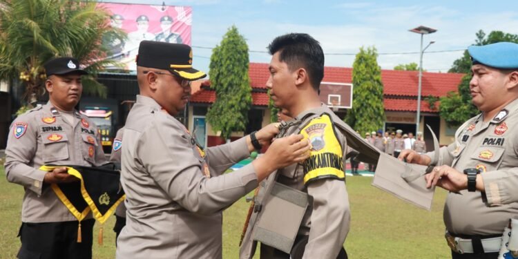 Polres Batang Gelar Apel dan Arahan Bhabinkamtibmas untuk Kesiapan Pilkada Serentak