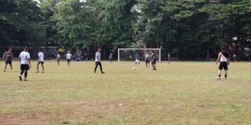 Jaga Stamina Tubuh ,Dandim Ajak Anggota Bermain Sepakbola