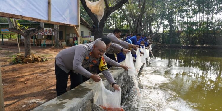 Manfaatkan Lahan Kosong, Polres Batang Sukseskan Program Ketahanan Pangan