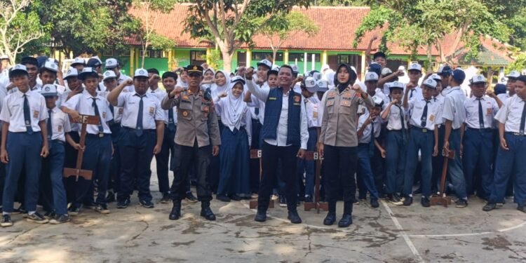 Police Go to School: Polres Batang Terjun Langsung di Sekolah-Sekolah
