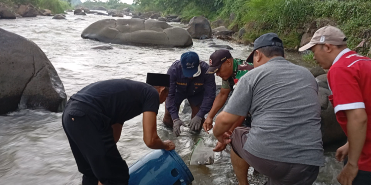 Aksi YBPI Bersama Masyarakat Lakukan Tanam Pohon Dan Lepas Ikan Ke Sungai Wujud Kesalehan Kolektif Yang Perlu Ditiru