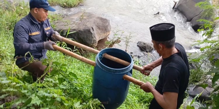 Aksi YBPI Bersama Masyarakat Lakukan Tanam Pohon Dan Lepas Ikan Ke Sungai Wujud Kesalehan Kolektif Yang Perlu Ditiru