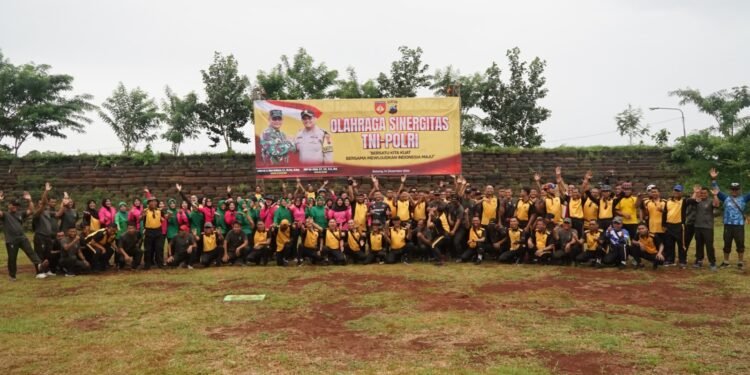 Sinergitas Tanpa Batas: Ratusan Anggota TNI Polri Olahraga Bersama