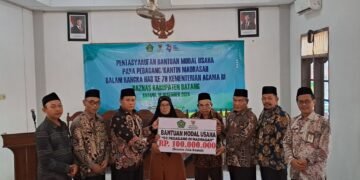 Tingkatkan Perekonomian Pedagang, Kemenag Bersama Baznas Gelontorkan Bantuan Modal