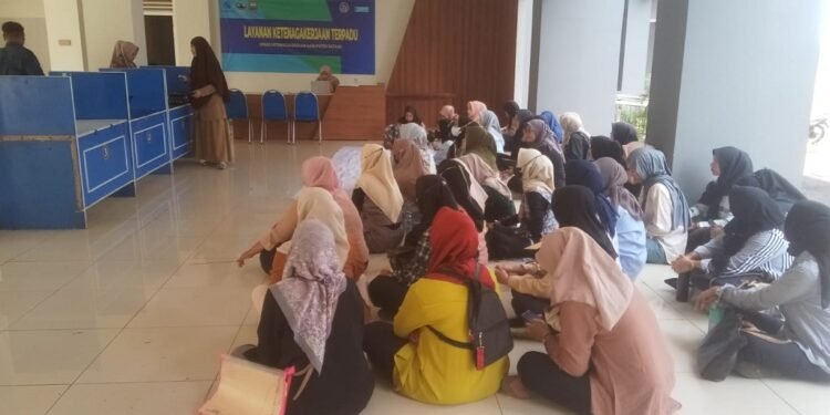 Unit Layanan Ketenagakerjaan Disnaker di KITB Buka Peluang Kerja