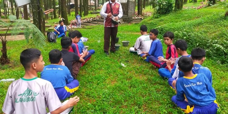 Tingkatkan Kecakapan, Pramuka Kwarran Batang Berlatih di Sikembang
