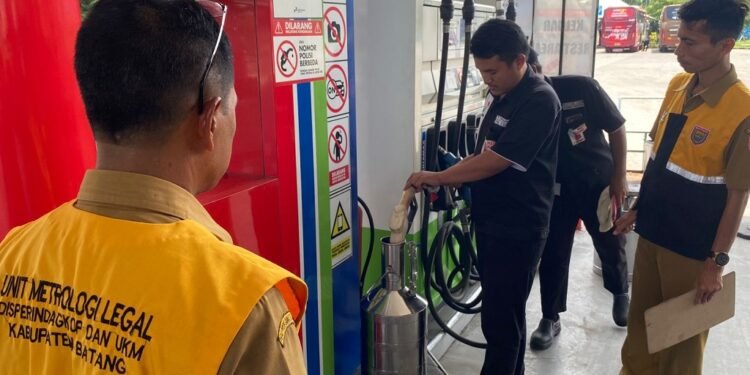 Pastikan Ketersediaan BBM, Disperindag Batang Cek 5 SPBU Untuk Jamin Takaran Bahan Bakar