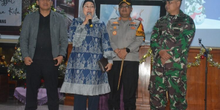 Malam Misa, Pj Bupati Batang Bersama Forkopimda Tinjau Perayaan Natal