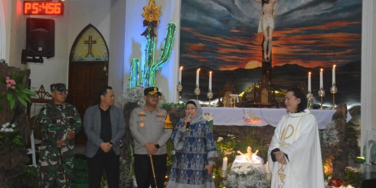 Pastikan Perayaan Natal Berjalan Aman, Dandim Bersama Forkopimda Batang Pantau Sejumlah Gereja