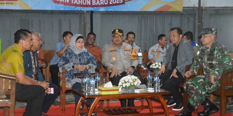 Pastikan Perayaan Natal Berjalan Aman, Dandim Bersama Forkopimda Batang Pantau Sejumlah Gereja