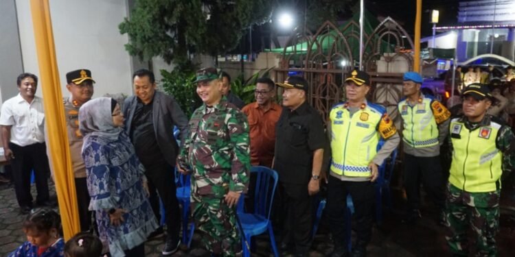 Pastikan Perayaan Natal Berjalan Aman, Dandim Bersama Forkopimda Batang Pantau Sejumlah Gereja