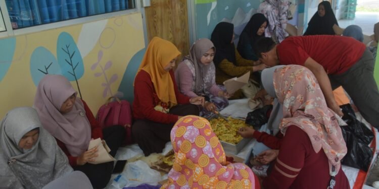 Cukupi Makanan Warga Terdampak Banjir, Dinsos Batang Buka Dapur Umum