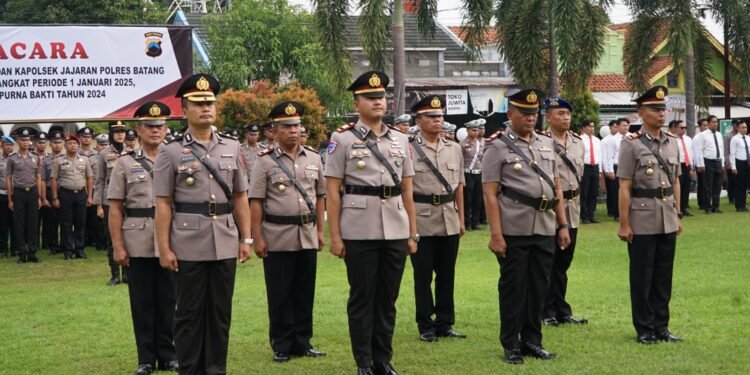 Serah Terima Jabatan dan Kenaikan Pangkat Warnai Awal Tahun di Polres Batang