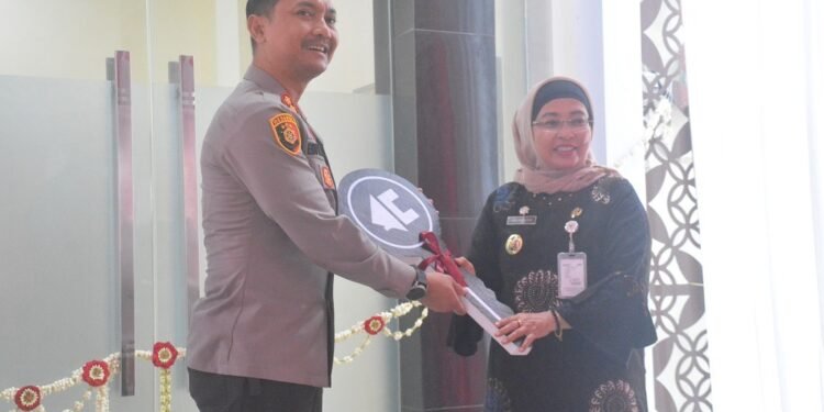 Pj Bupati Batang Resmikan Polsubsektor Banyuputih