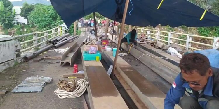 Perbaikan Dipercepat, Pekan Depan Jembatan Darurat Segera Jadi