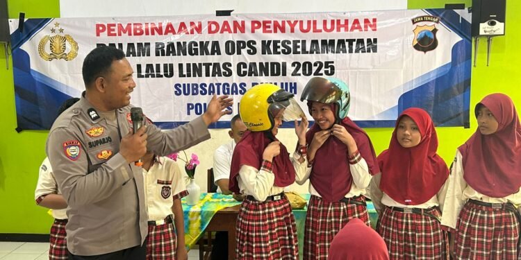 Ops Keselamatan Candi 2025, SDN Proyonanggan 5 Batang Sosialisasikan Melalui Subsatgas Binmas