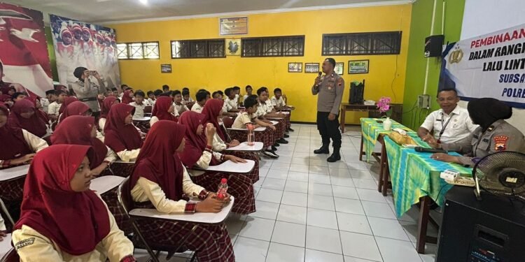 Ops Keselamatan Candi 2025, SDN Proyonanggan 5 Batang Sosialisasikan Melalui Subsatgas Binmas