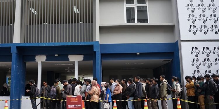 Buka Lapangan Pekerjaan, 5000 Calon Tenaga Kerja Serbu Job Fair KITB