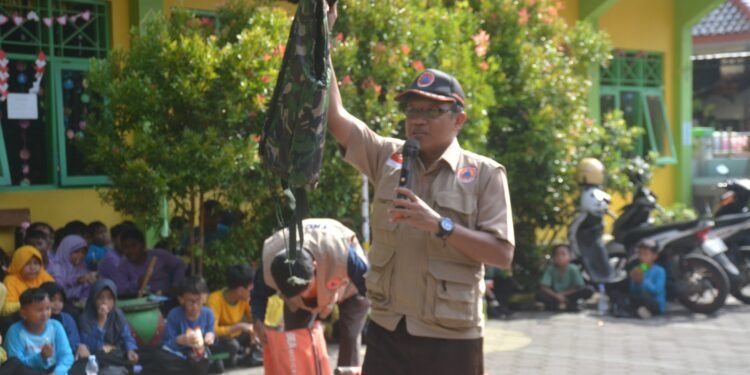 BPBD Batang Gelar Sosialisasi dan Simulasi Penanggulangan Bencana di Sekolah-sekolah