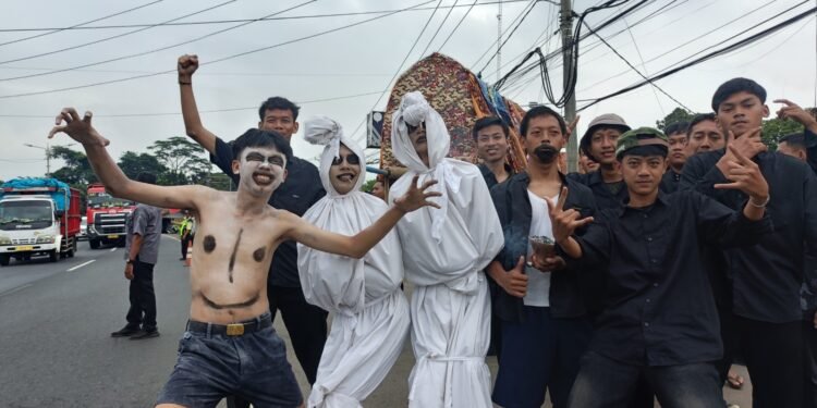 Tradisi Punggahan Ala Skansaka, Siswa Tampilkan Karakter Unik