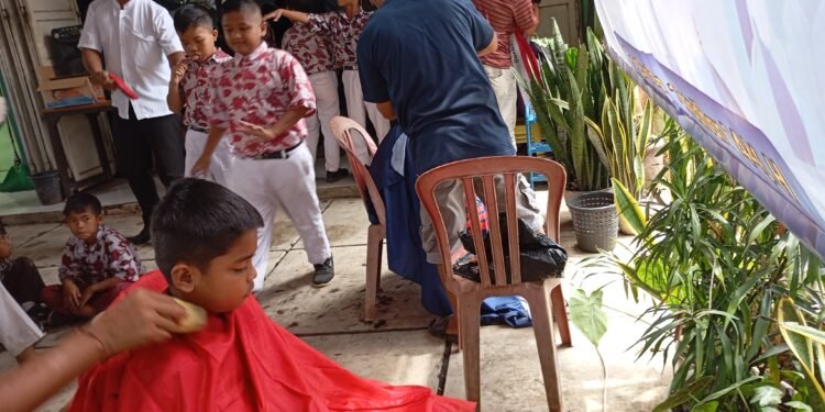 76 Siswa SD Serbu Kantor Yayasan Bangun Pemuda Indonesia dalam Layanan Sosial Pangkas Rambut Gratis**