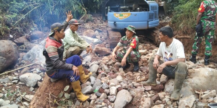 Antisipasi Bencana Susulan, Babinsa Koramil 05/Reban Himbau Warga Waspada