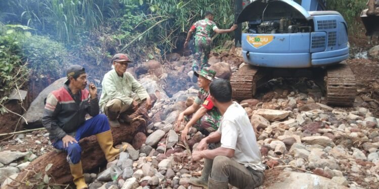Antisipasi Bencana Susulan, Babinsa Koramil 05/Reban Himbau Warga Waspada