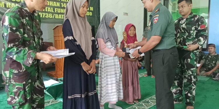 Dandim Batang Serahkan Piala dan Sertifikat Pemenang Lomba  Untuk Anak Prajurit