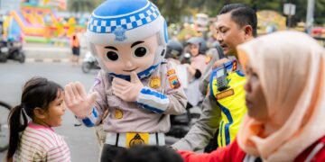 Berkah Ramadan, 	Satlantas Polres Batang Tetap Semangat Bagikan Takjil