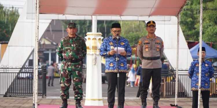 Mudik Aman, Keluarga Nyaman”: Polri-TNI Bersama Stakeholder di Batang Gelar Operasi Ketupat Candi 2025