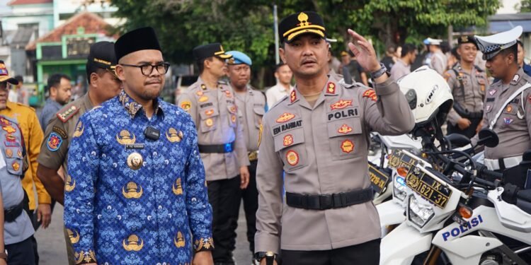 Mudik Aman, Keluarga Nyaman”: Polri-TNI Bersama Stakeholder di Batang Gelar Operasi Ketupat Candi 2025