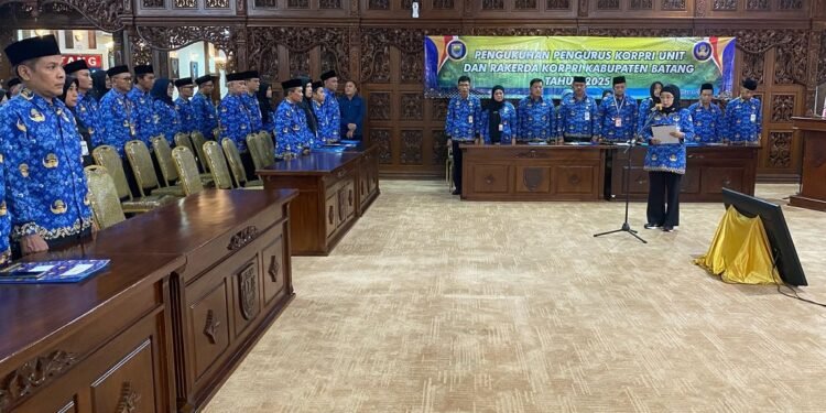 Batang-teraspanturanews.com KORPRI Batang Kukuhkan 94 Anggota Unitnya Jadi Organisasi Solid