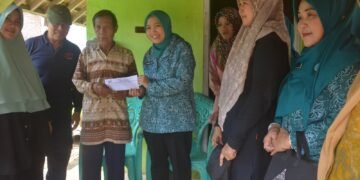 Peringati HUT Batang Ke-59, Pemkab Batang Lakukan Anjangsana dan Bhakti Sosial