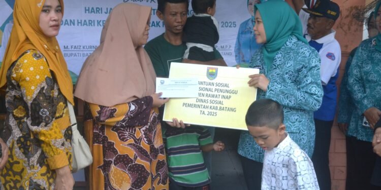 Peringati HUT Batang Ke-59, Pemkab Batang Lakukan Anjangsana dan Bhakti Sosial