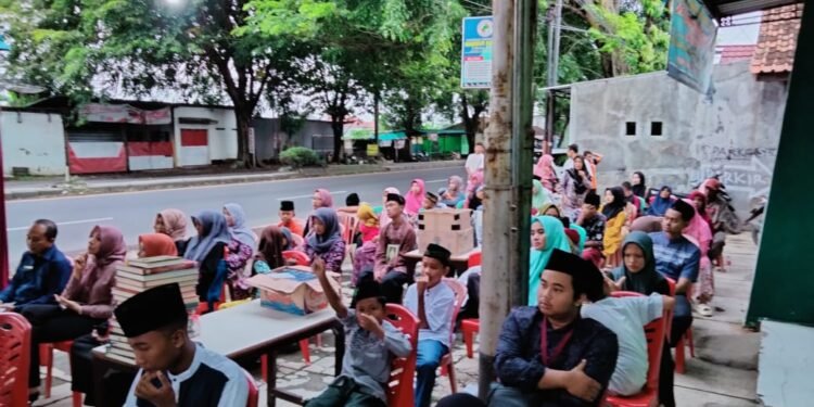 YBPI Batang Jalin Silaturahmi Dengan GM Parkside Mandarin Hotel Pekalongan