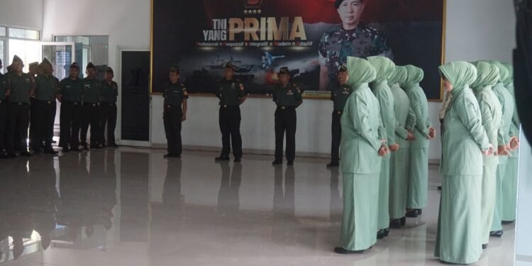 Dandim 0736/Batang Pimpin Sertijab Danramil dan Perwira Staf