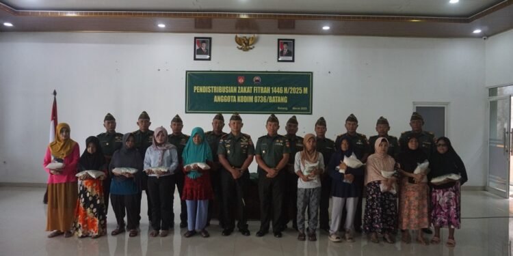 Sempurnakan Puasa Ramadan, Kodim 0736/Batang Bagikan Zakat
