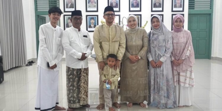 Bupati dan Wakil Bupati Rayakan Idulfitri di Batang