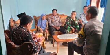 Kapolsek Bawang dan Muspika Koordinasi Pemulangan TKW yang Terlantar di Malaysia