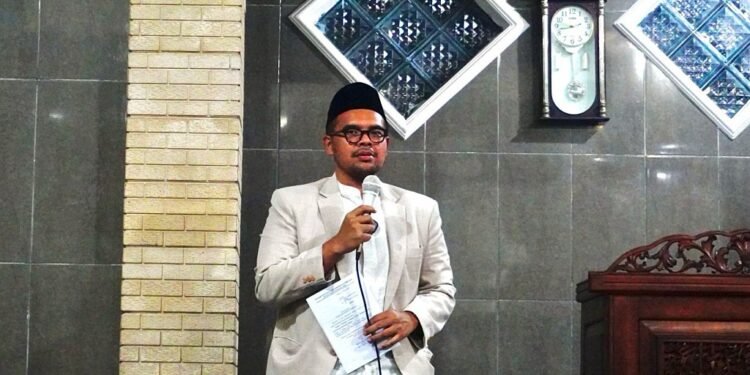 Tarling Perdana, Bupati dan Wakil Bupati Batang Bagikan Susu dan Alat Tulis Ke Anak
